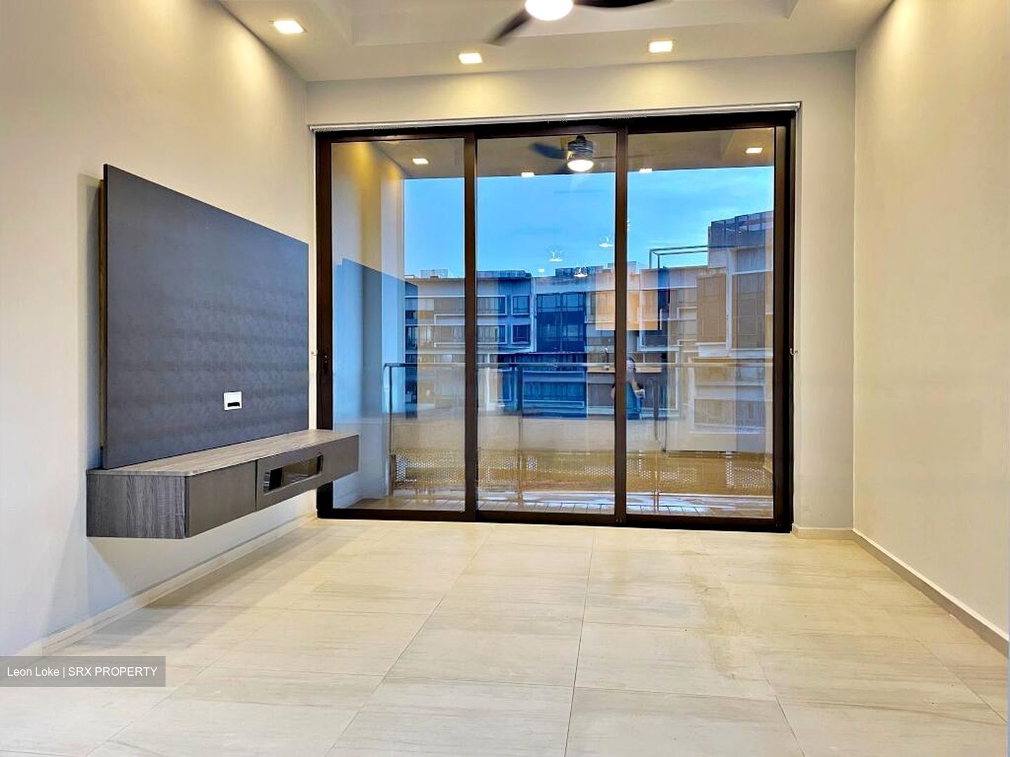 Pasir Ris Street 11 (D18), Condominium #462599711